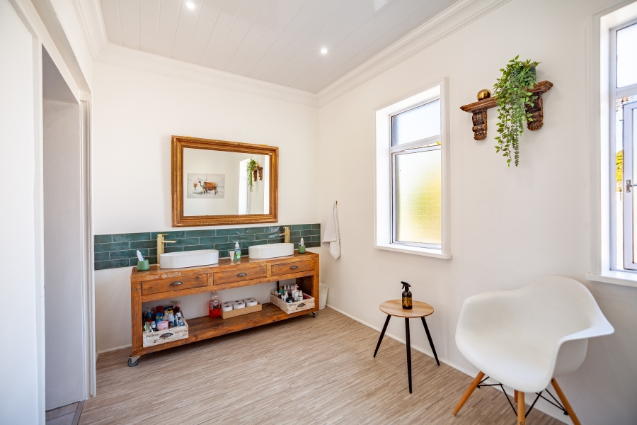 5 Bedroom Property for Sale in Milnerton Central Western Cape